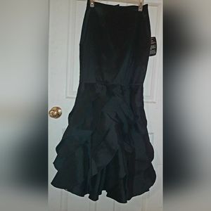 Long black skirt